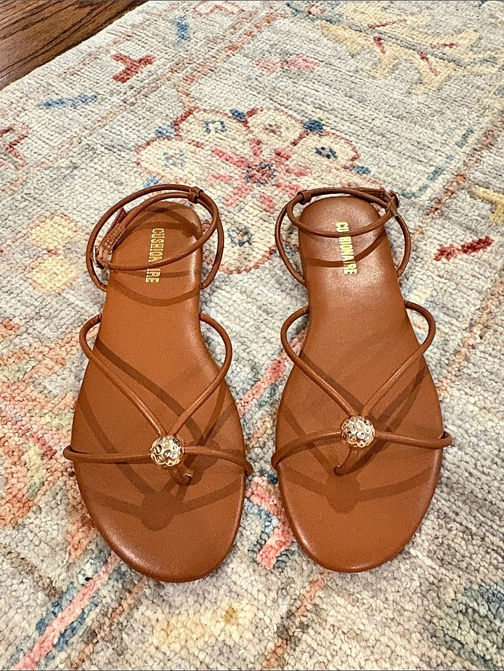 Cushionaire Strappy Medallion Sandals in Brown Like New
